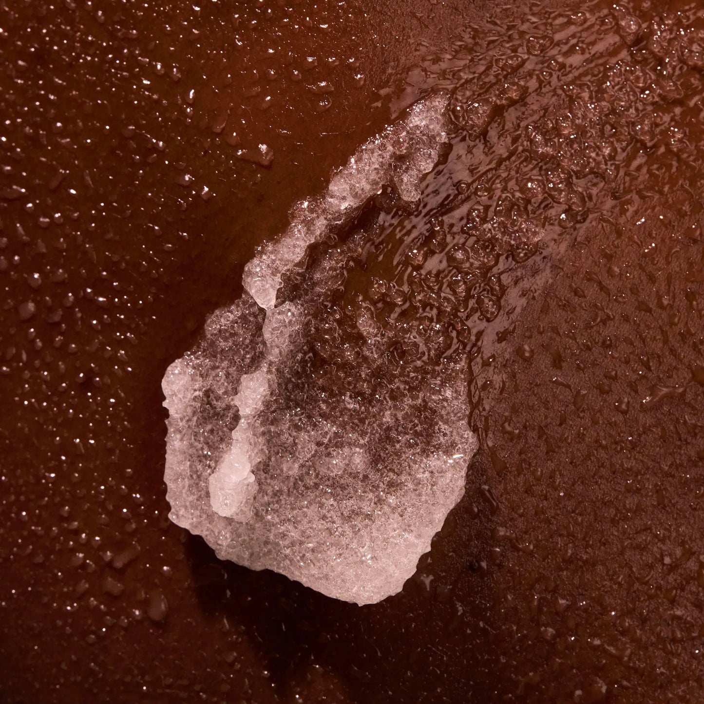 the-glow-getter-multi-oil-body-scrub-t0 NATR-40028-Alt-Image-TheGlowGetterMulti-OilBodyScrub-08.webp